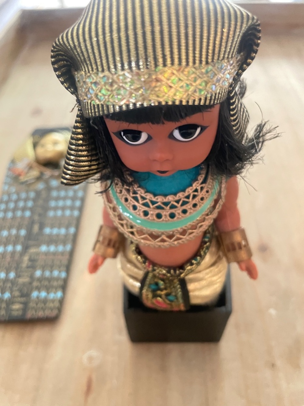 Madam Alexander Egyptian-Themed Gold & Black Decorative Doll. With  Sarcophagus - Picture 5 of 5